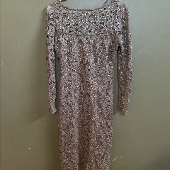 Beautiful rose gold glitter party dress - Picture 2 of 2